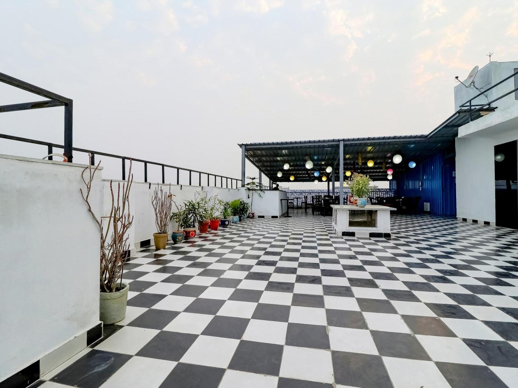 Badshahpur Treebo Rejoice 52 - 3Km From Huda City Metro Station מראה חיצוני תמונה