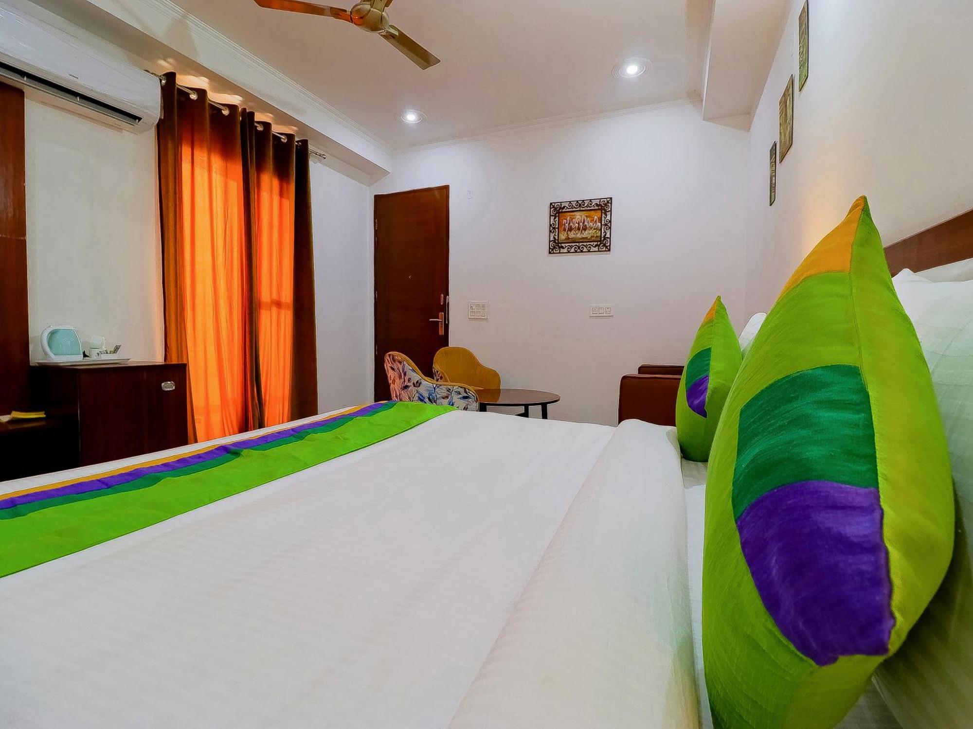 Badshahpur Treebo Rejoice 52 - 3Km From Huda City Metro Station מראה חיצוני תמונה