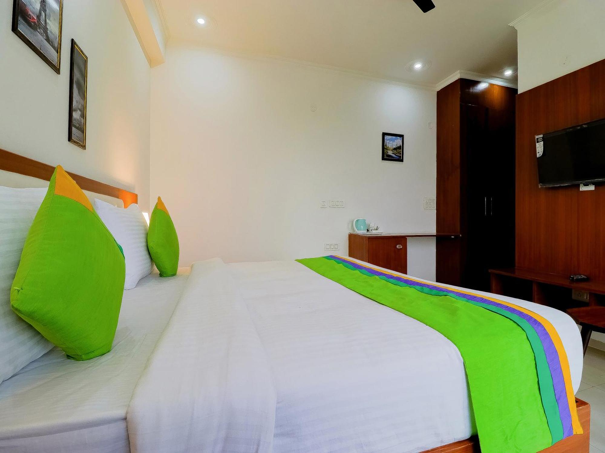 Badshahpur Treebo Rejoice 52 - 3Km From Huda City Metro Station מראה חיצוני תמונה