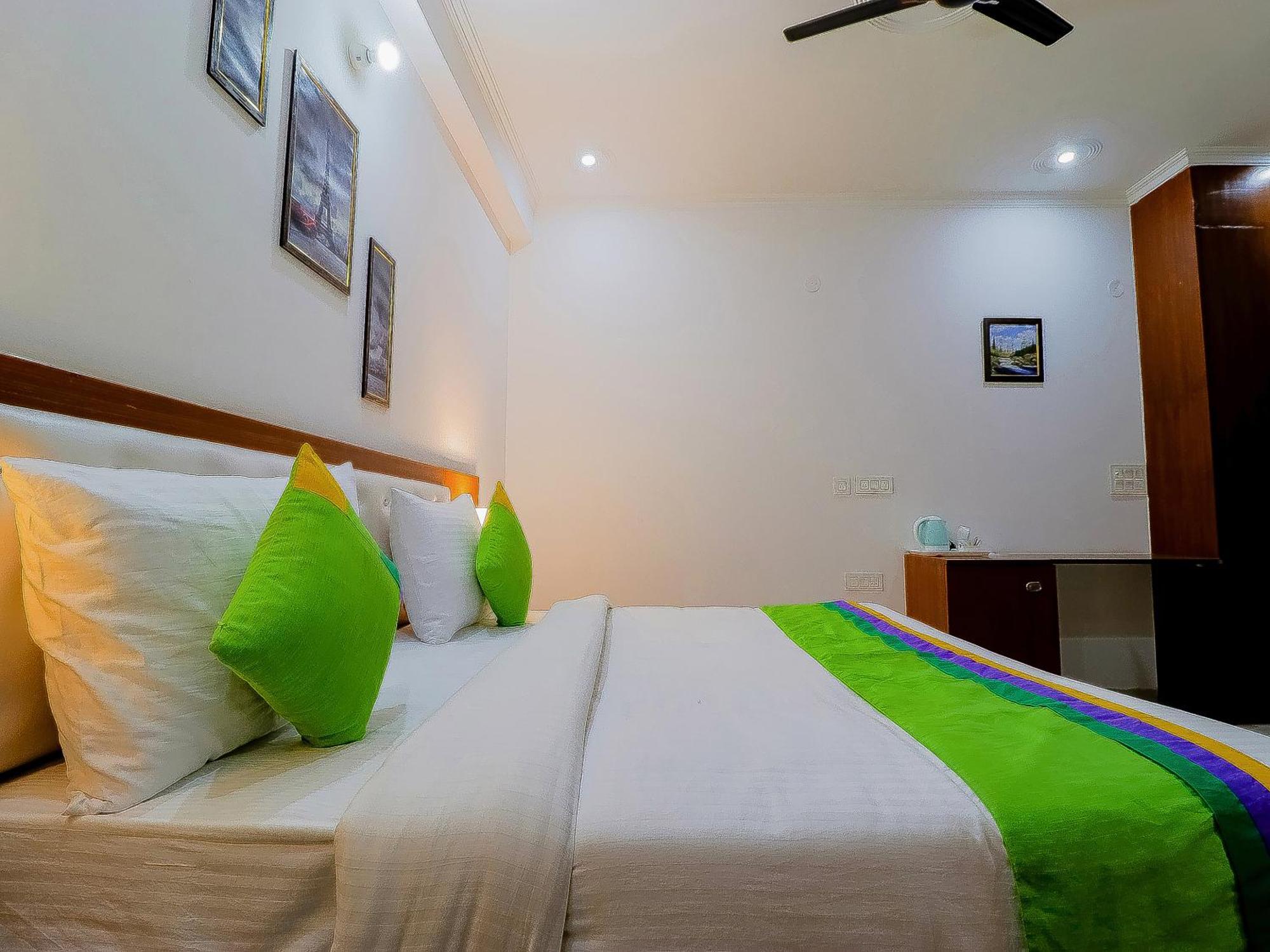 Badshahpur Treebo Rejoice 52 - 3Km From Huda City Metro Station מראה חיצוני תמונה