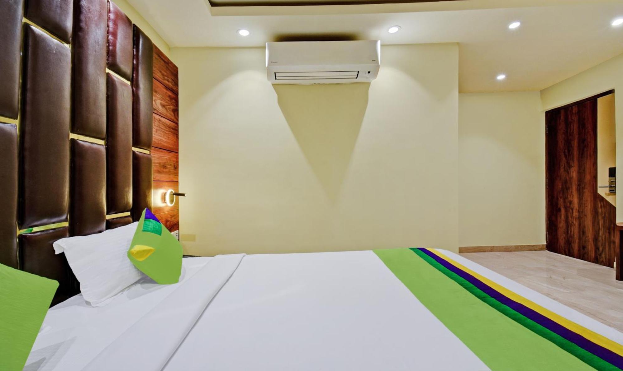 Badshahpur Treebo Rejoice 52 - 3Km From Huda City Metro Station מראה חיצוני תמונה